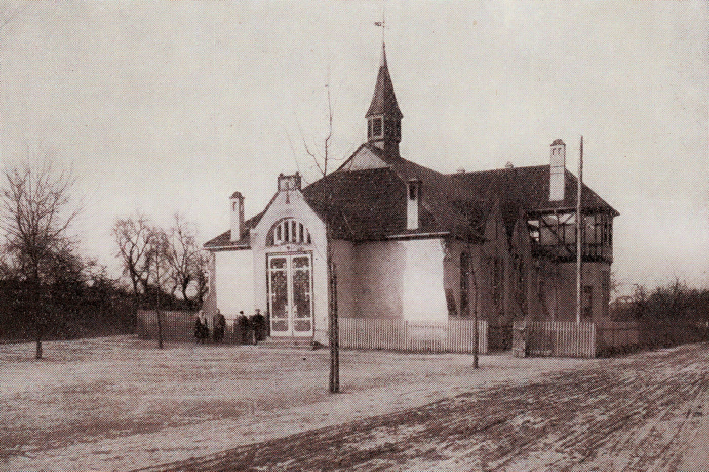 Oberkaufunger Winterkirche/Vereinshaus mit Diakonissenstation, 1909